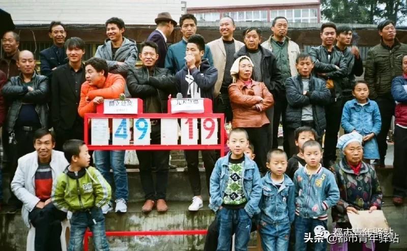 2000公里外的野球场，藏着他与篮球最深的热爱｜那些不一样的故事