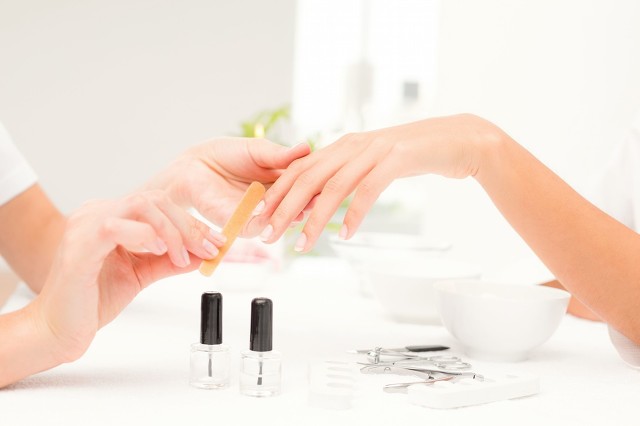 爱美甲的女孩子注意什么,爱美甲的女生注意事项