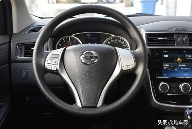 最新款高尔夫值得购买吗,高尔夫和轩逸哪个值得购买