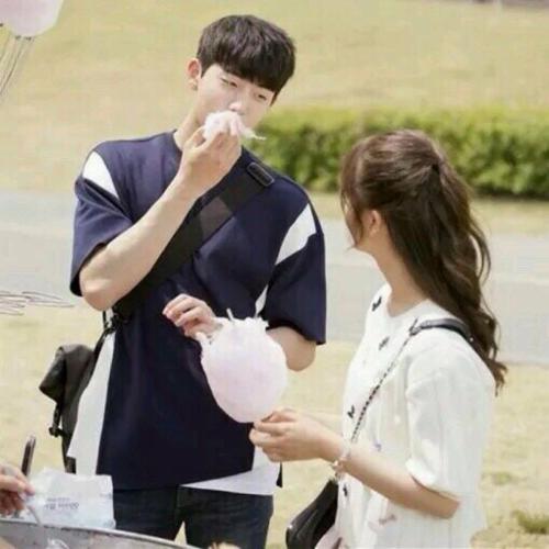 30件情侣之间一起做的浪漫小事,情侣必做的一百件事备忘录