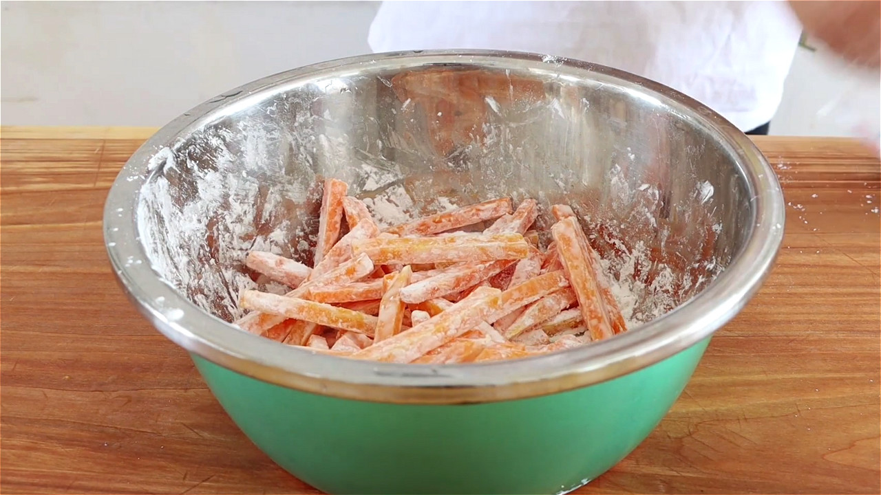 薯条的家庭版做法酥脆又好吃,薯条做法家庭版又脆又好吃