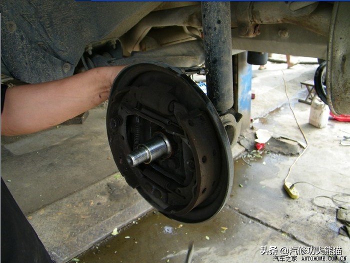 老普桑后轮鼓刹更换视频,老款桑塔纳鼓刹更换视频教程