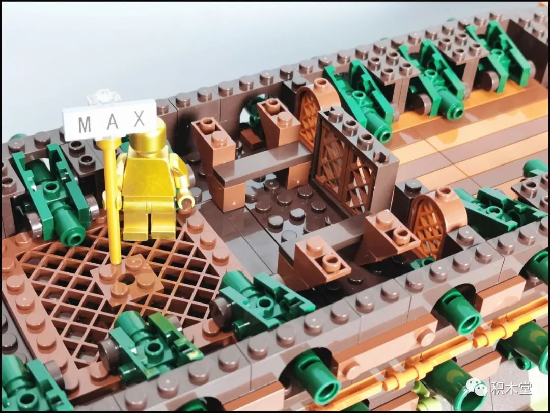 飞翔的荷兰人号为什么能潜水 (鬼船和飞翔的荷兰人号哪个更牛)