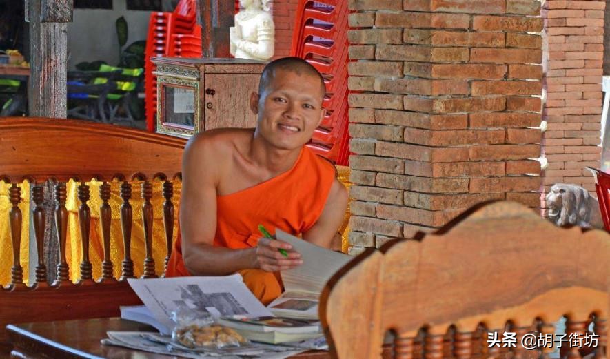 直击泰国“人妖”晚年生活，没有风光无限，生活只剩心酸