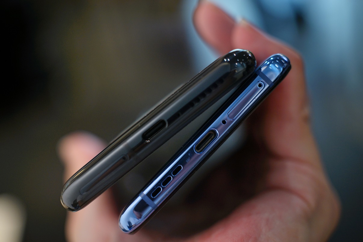 iqooz5和小米10s哪个音质好,小米10至尊纪念版对比iqoo8