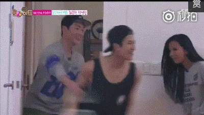 王嘉尔撩杨紫,王嘉尔直男名场面