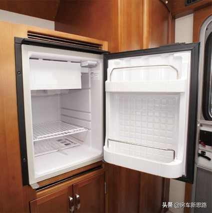 日产nv200房车的改造,日产nv200房车改装案例