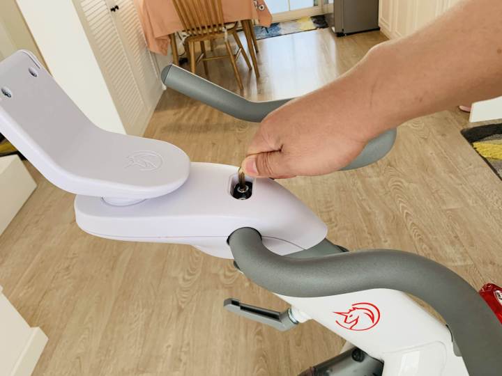 野小兽动感单车哪款比较舒适,一台动感单车