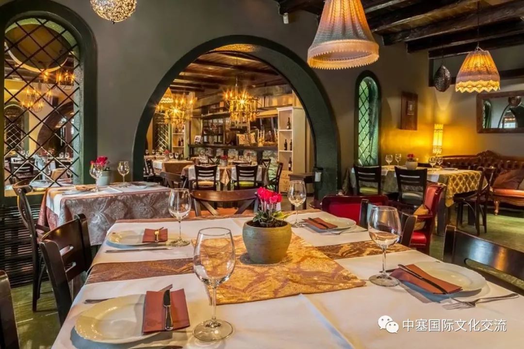 贝尔格莱德老街区饮食,在贝尔格莱德吃北京烤鸭