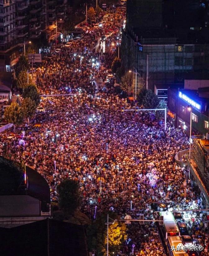 炸天!网红长沙城市地标来袭,自带热搜体质,全城都沸腾了……