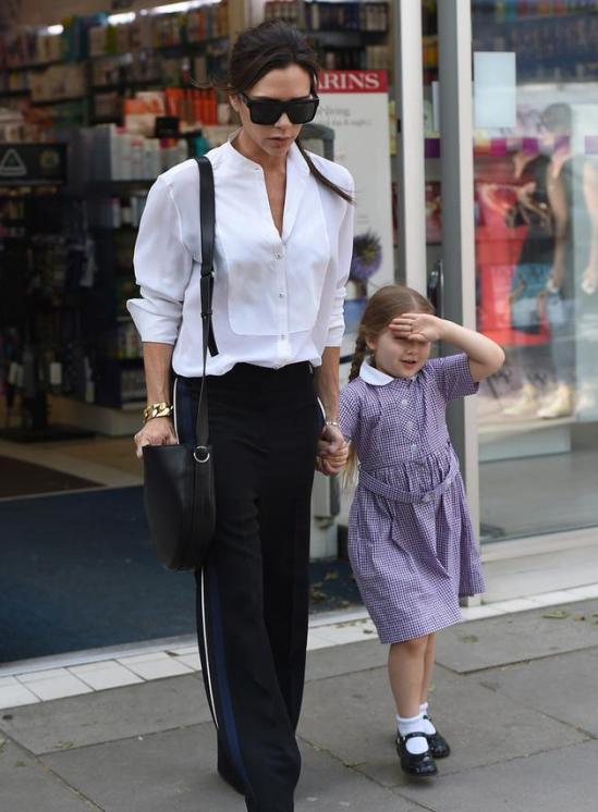 贝克汉姆女儿健身,贝克汉姆女儿游泳