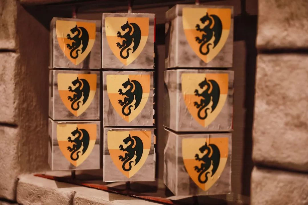 整个房间全拼上乐高是什么感受,现实中的乐高世界