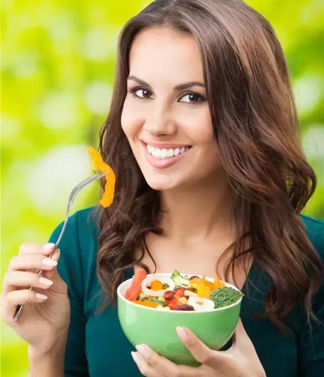 刚知道怀孕什么反应都没有正常吗,刚刚怀孕都不知道有什么反应