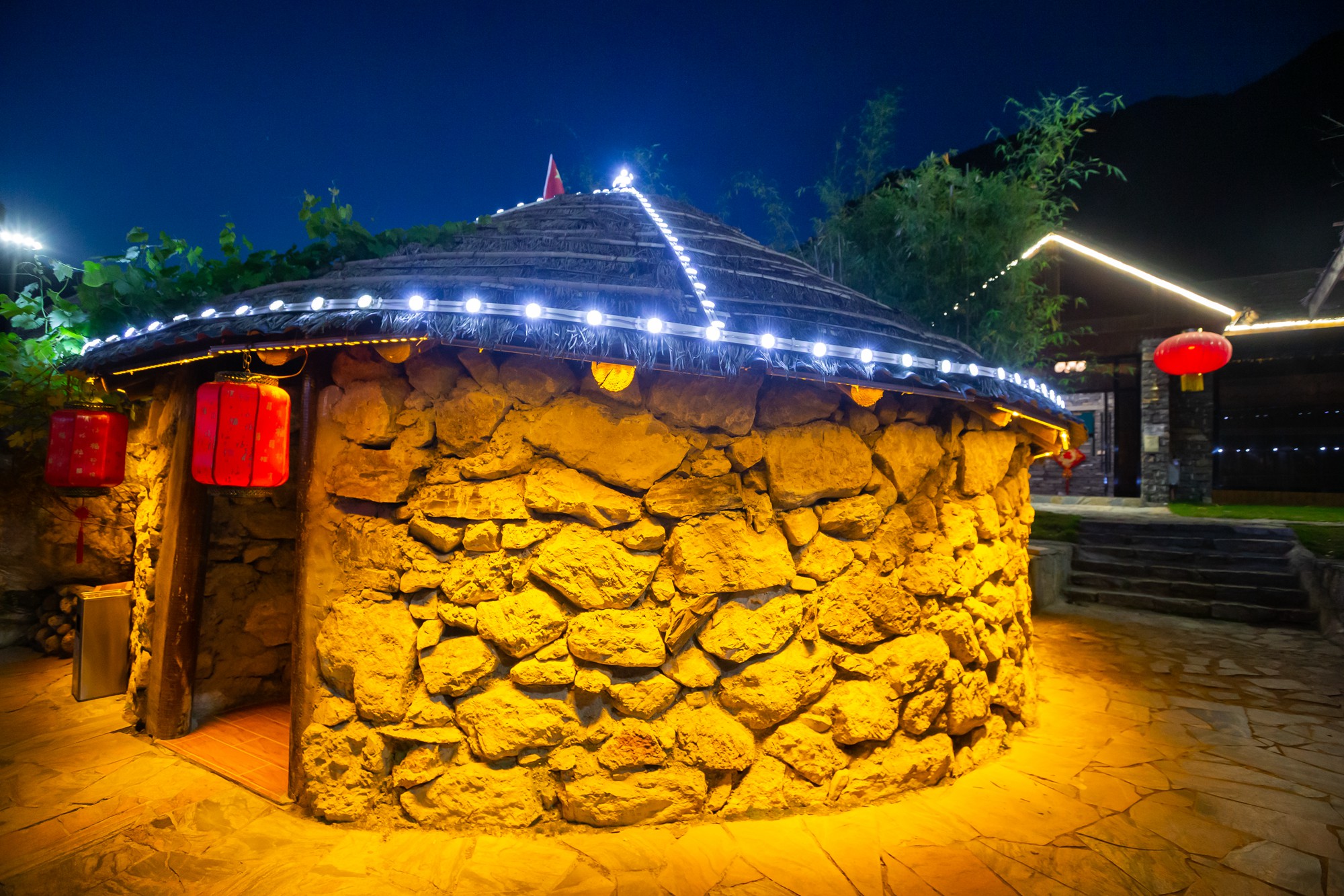 宜昌兴山朝天吼漂流空气质量,宜昌朝天吼漂流今天可以游吗