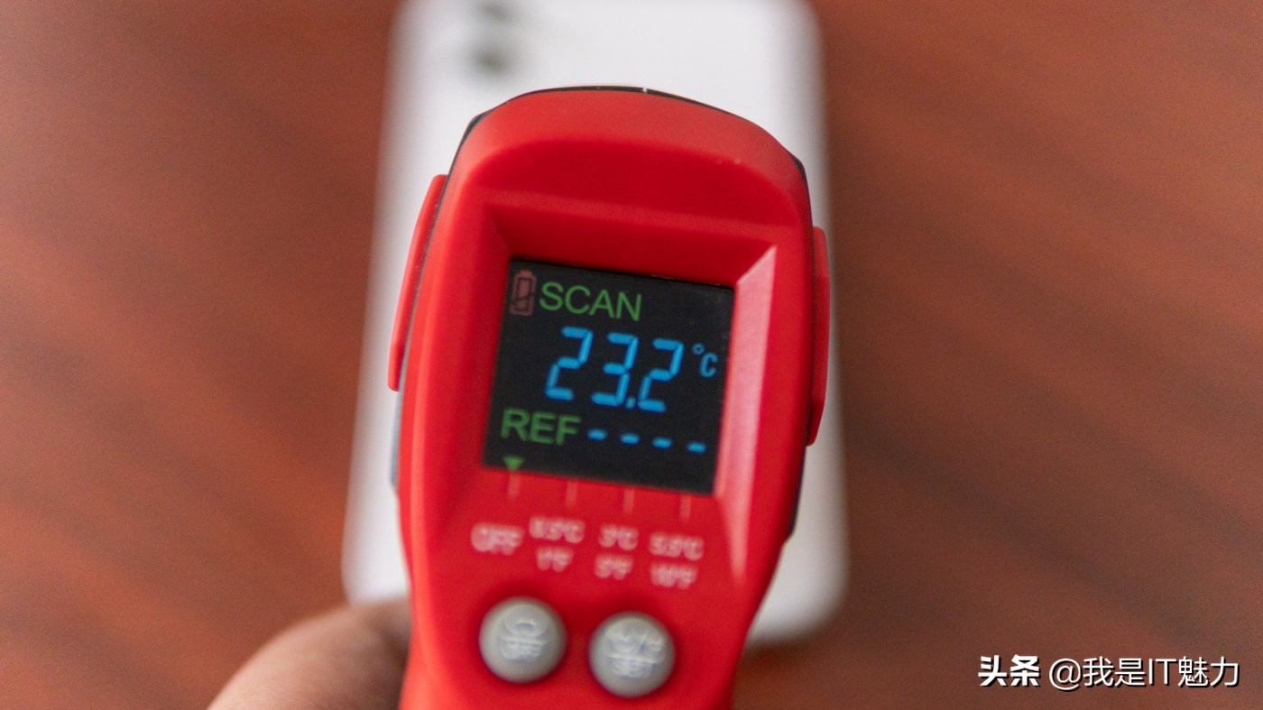 红魔双核散热背夹和蜂翼2pro,红魔6pro压制得住火龙吗