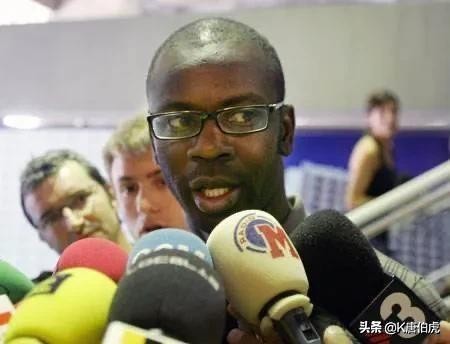 近视的足球运动员怎么办,饱受伤病困扰的球员