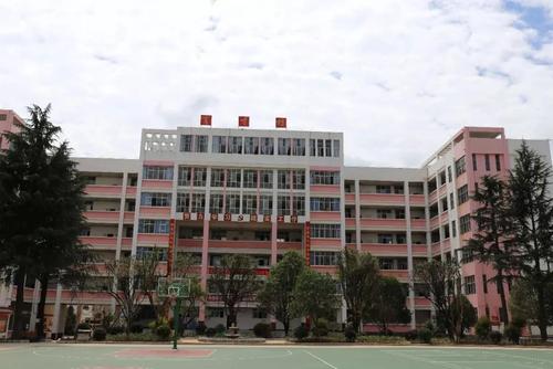 曲靖十大最好的中学,曲靖最强的四所初中