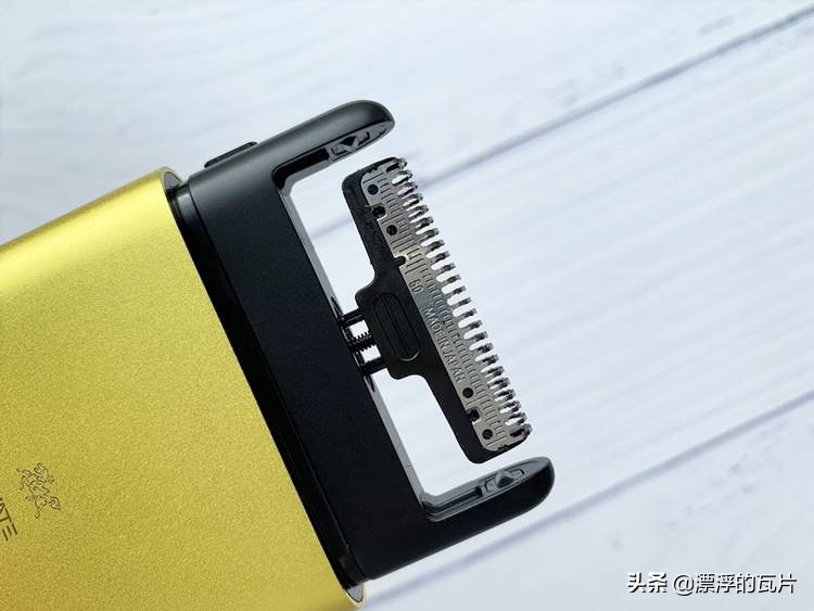 须眉变形金刚剃须刀,须眉剃须刀变形金刚款