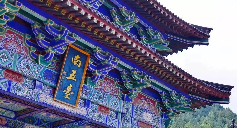 古城西安年味浓八方来客齐拜年,春节西安各景区年味十足