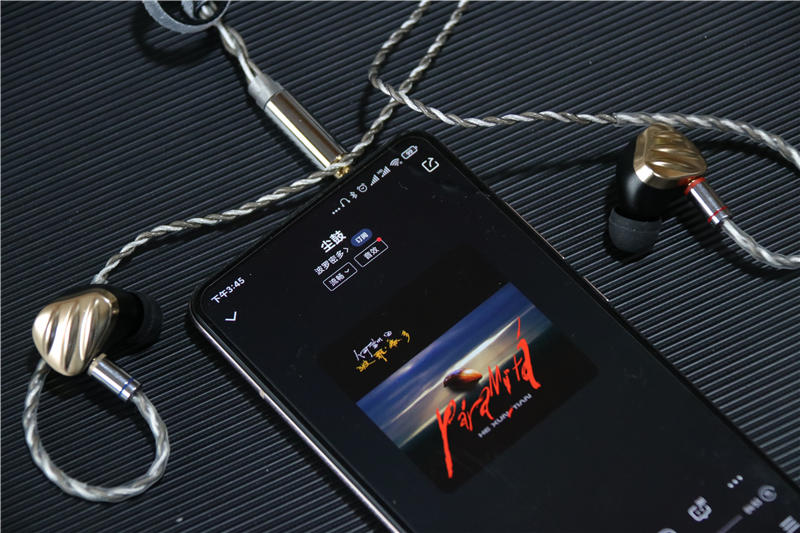 thinkplus双核双动圈hifi耳机,roll百元平价双动圈hifi耳机