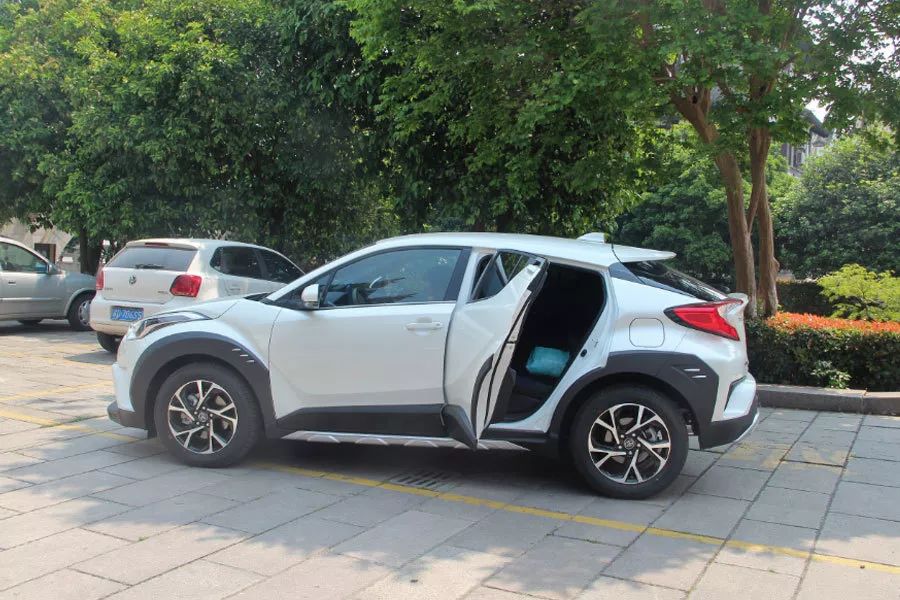 试驾丰田C-HR视频,试驾丰田c-hr