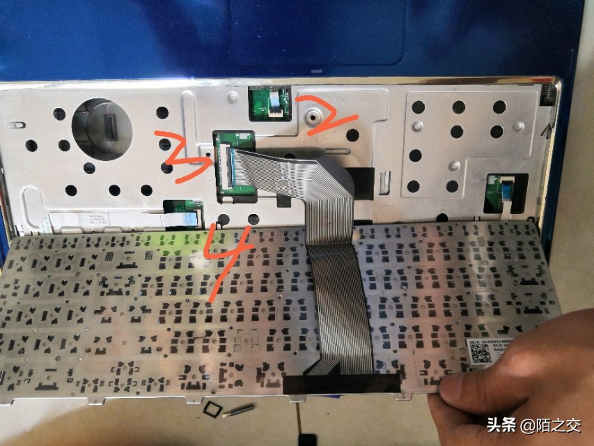 戴尔拆机换硬盘的教程,戴尔固态硬盘怎么拆解教程