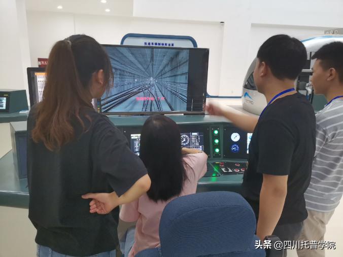 四川托普职业技术学院春招,四川托普职业技术学院能不能单招