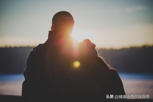 特别想哭心里压抑是抑郁吗,抑郁早上心里难受睡不着