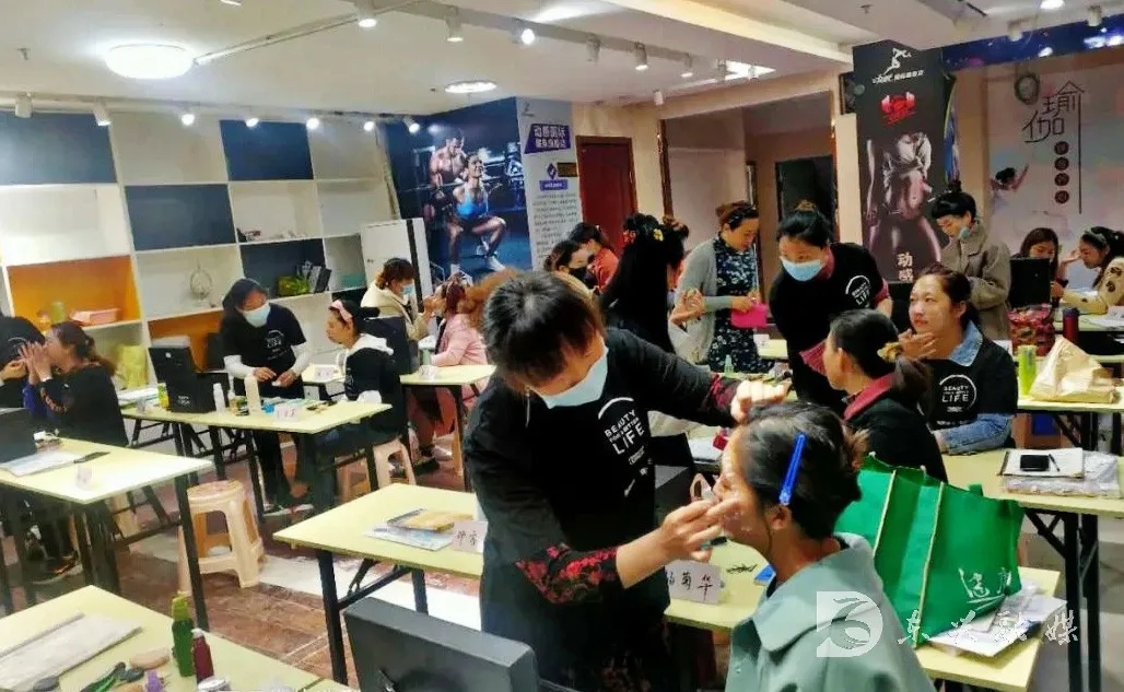 无奋斗不青春,无奋斗不青春不拼搏