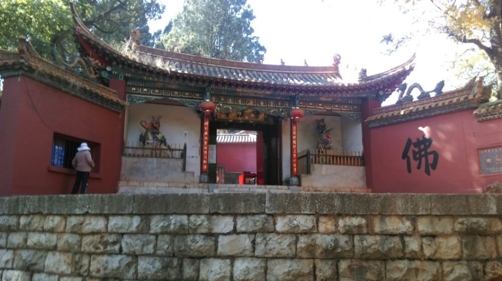 昆明有什么好玩的景点推荐一下,昆明有些什么好玩的景点推荐一下