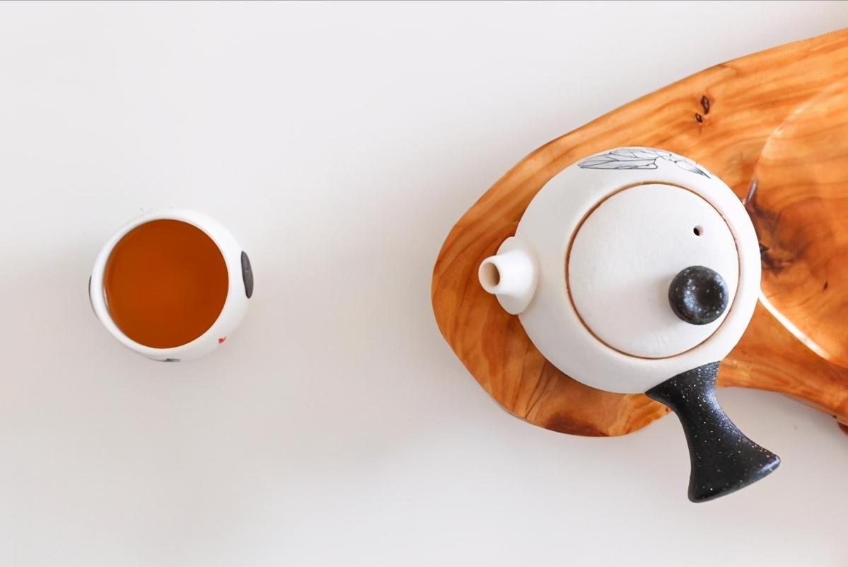 三个让女人倒追你的技巧,如何让女人倒追你的秘诀