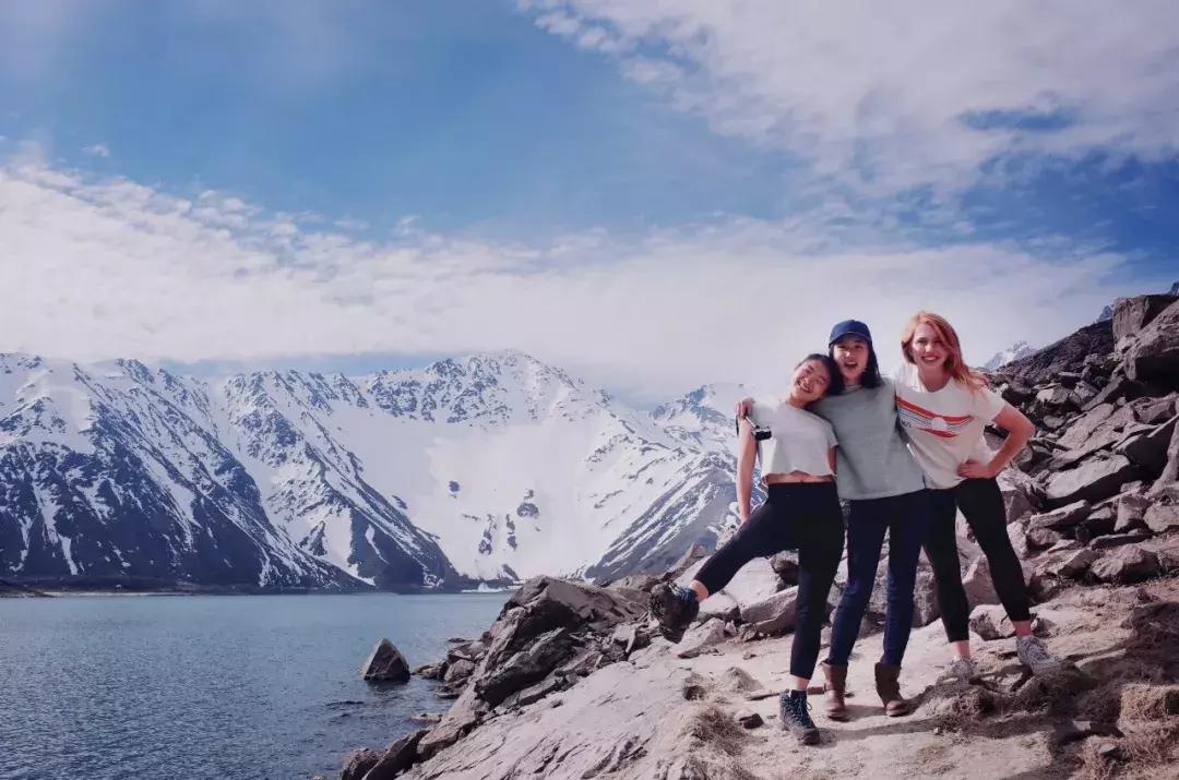 怎么边旅行边赚钱,如何边旅游边赚钱视频