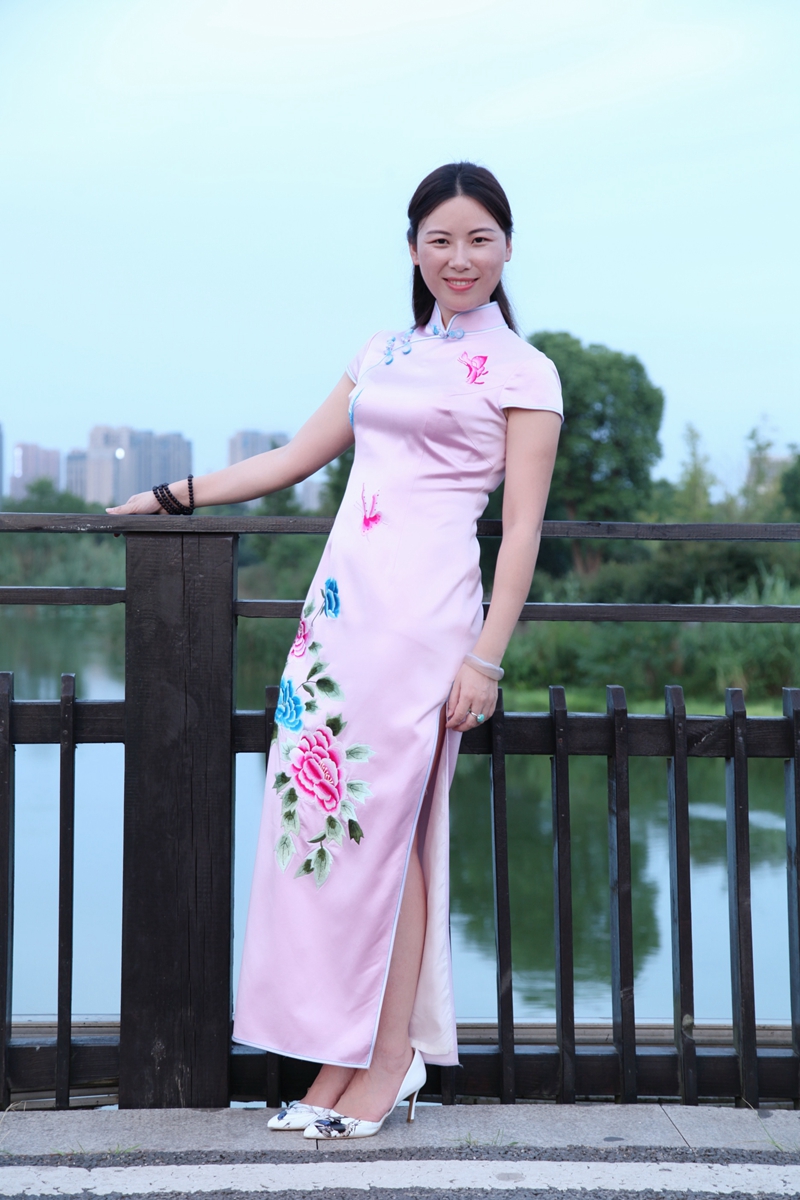 易悦后MBA长沙班访谈｜许红艳：定制旗袍路上的执着与优雅