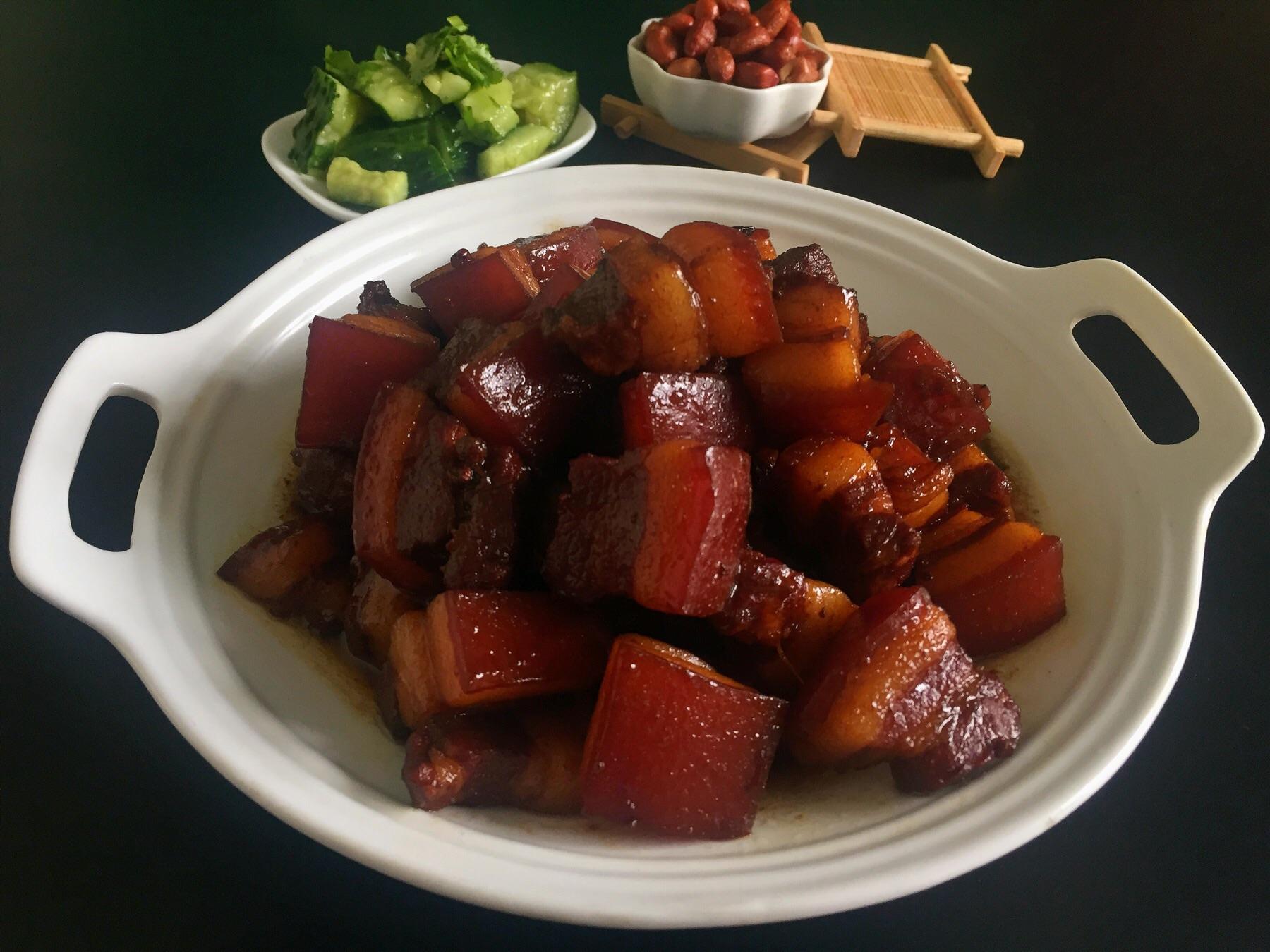 做出来的红烧肉是有点腻怎么补救,红烧肉如何不加糖做得软烂不油腻