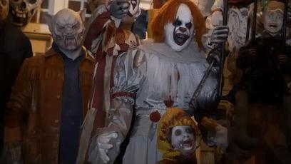 为过万圣节把房子改成鬼屋吓坏数千人，幸好我和这个老哥不是邻居