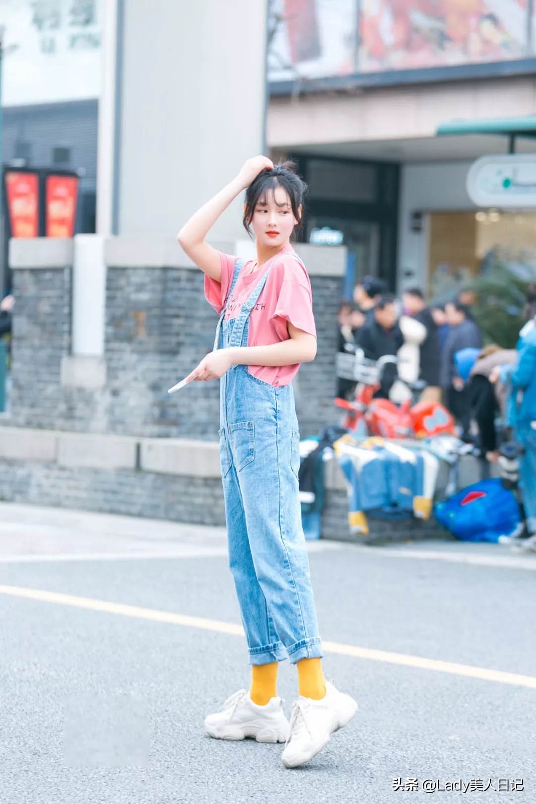 简单又高级的衣服搭配,轻薄气质衣服怎么搭配好看