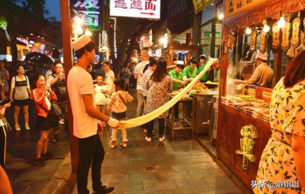 西安探店美食回民街,相约西安回民美食街