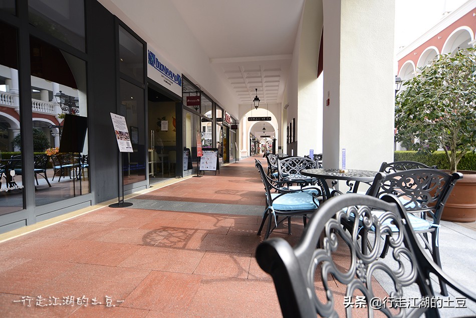 上海佛罗伦萨小镇,奥特莱斯世界名品购物中心,中国奢侈品领导者