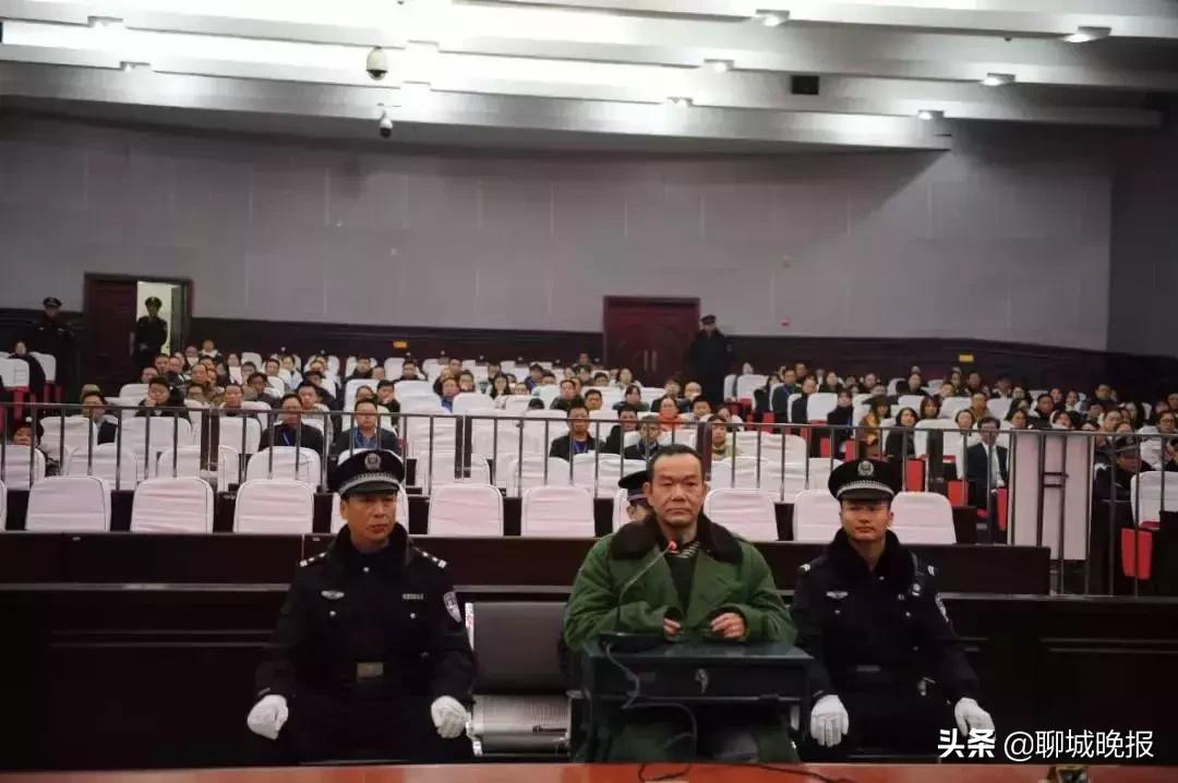 开路虎冲撞碾压人群，致15死43伤！罪犯阳赞云被执行死刑！