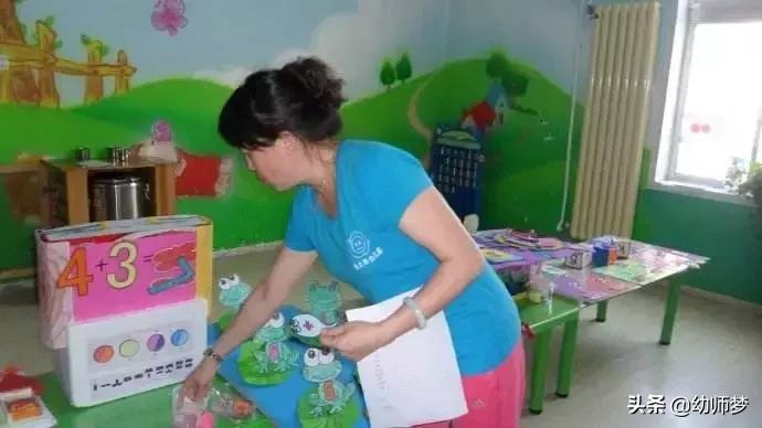 幼儿园有爱的手工制作,幼儿园小班图书区自制玩教具