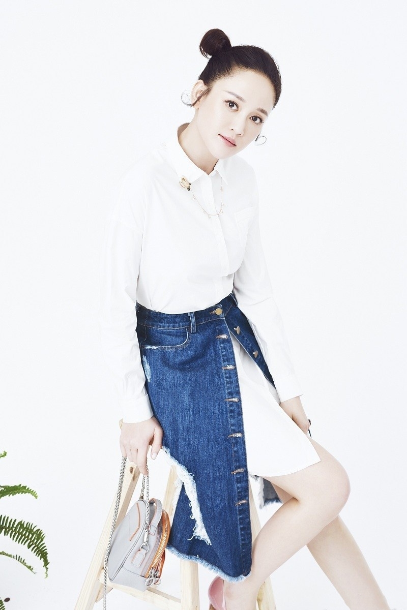 波点裙搭配黑色西装外套,波点裙加西装怎么搭配