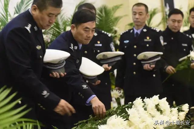 哀痛！他“逃”出了医院，却倒在了岗位上！