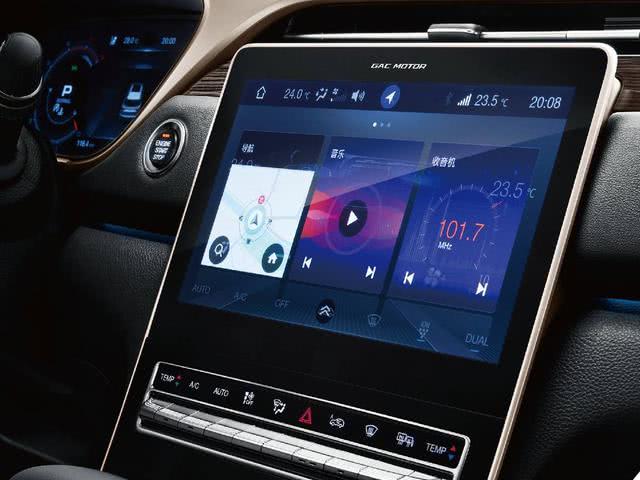 别忘了这款国产SUV，轴距接近汉兰达，自主研发2.0T，可挑起大梁