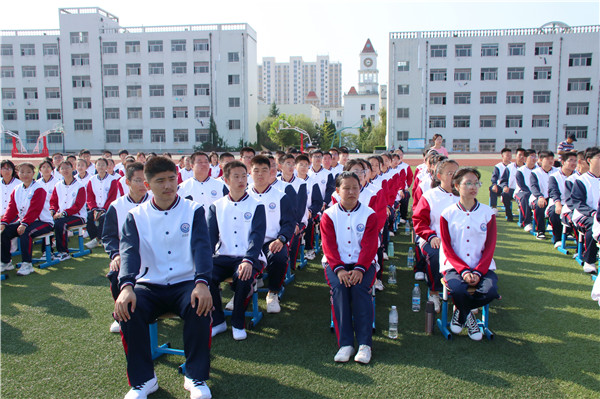 乳山二中元旦晚会,乳山二中2019级军训