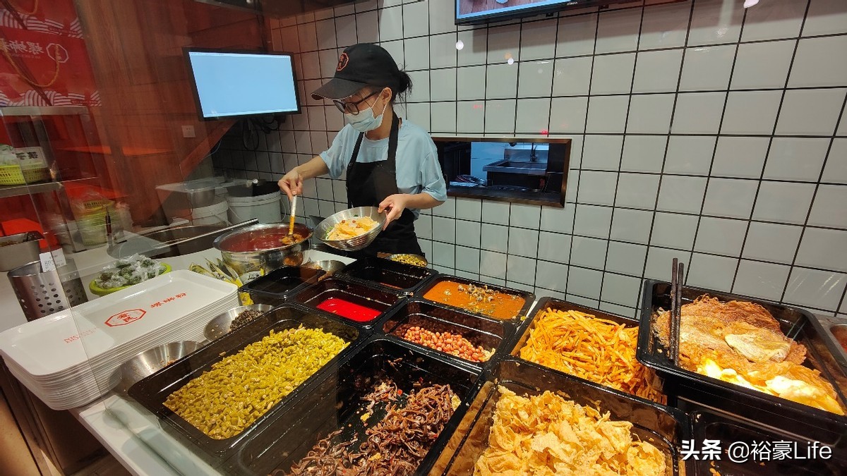 螺蛳粉推荐螺霸王螺蛳粉,爱民螺蛳粉和蓝姐螺蛳粉哪个辣