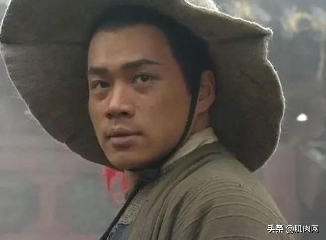 十八岁丁海峰照片,52岁丁海峰演武松打虎