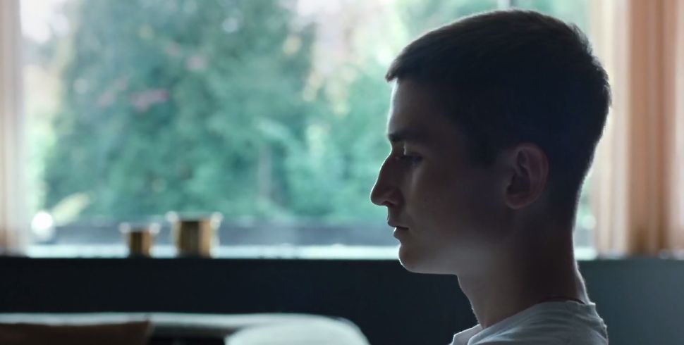 尺度全开的禁忌恋，探究的却是人性和人心