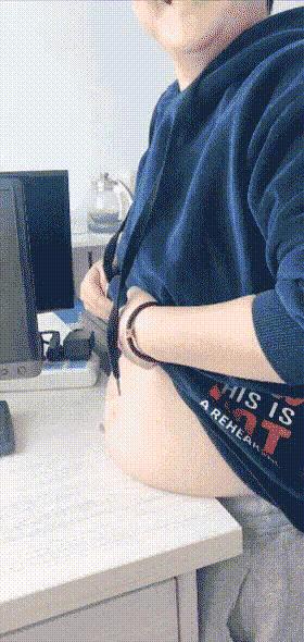 车门下面的塑料板裂了怎么修复,车门侧边裂了怎么修补