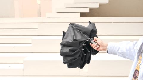 雨伞销量第一大号一折伞,国产新型雨伞