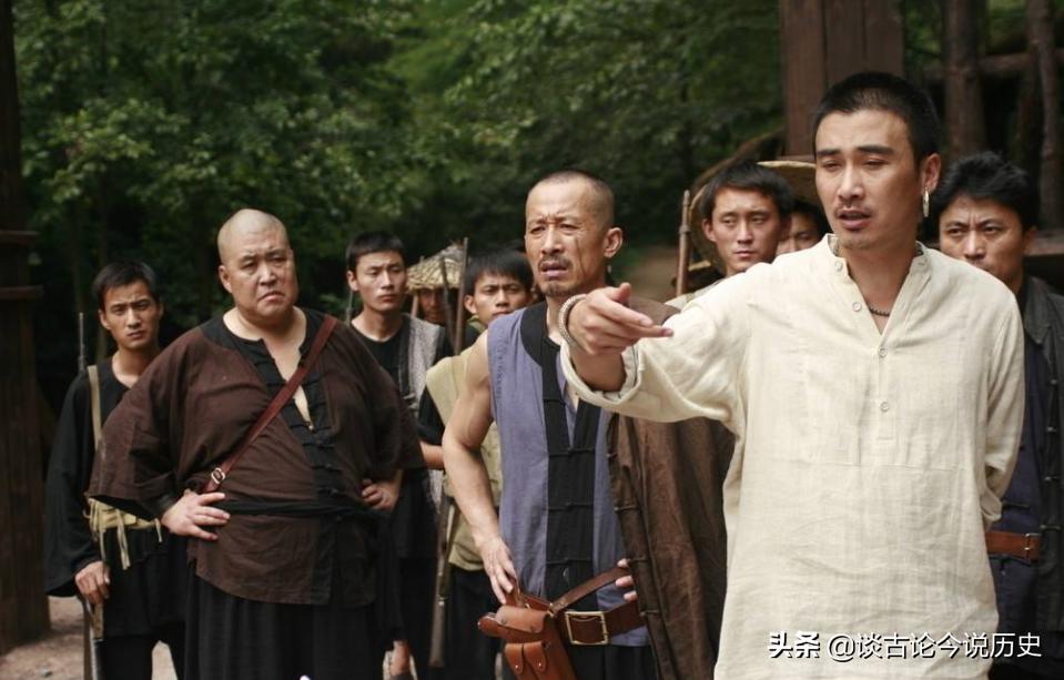 土匪黑话中的“天王盖地虎”,为什么下一句是“宝塔镇河妖”?